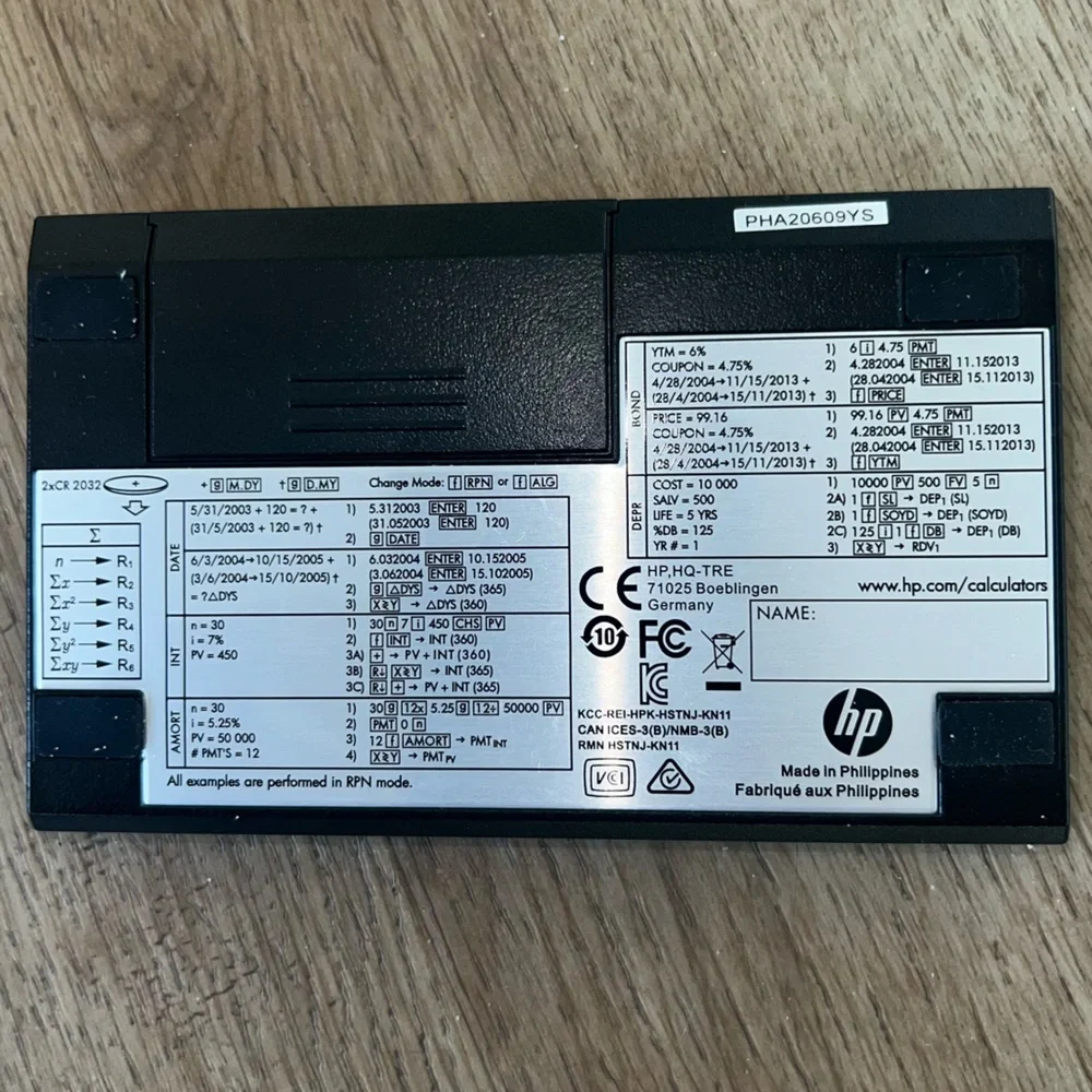 HP calculator like new. Used once.